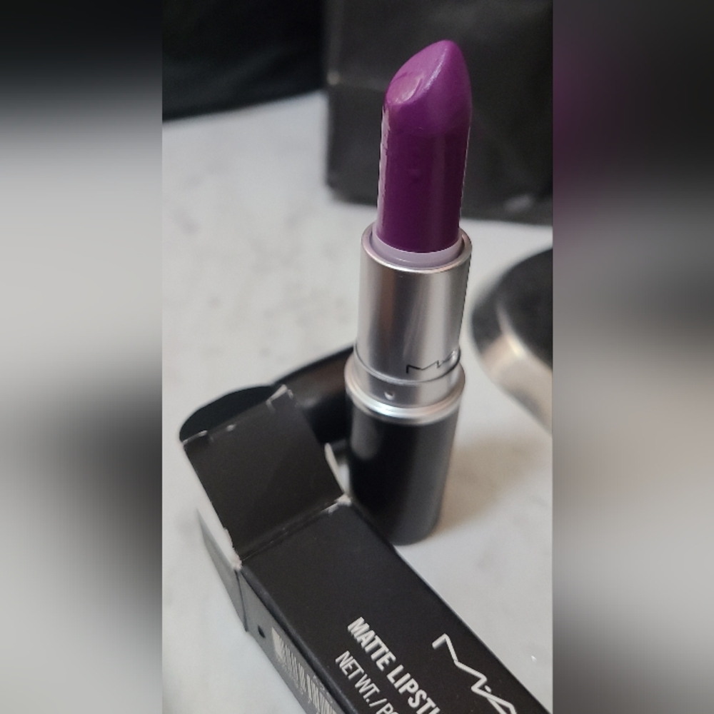 Mac Matte Lipstick Heroine A25 Discontinued